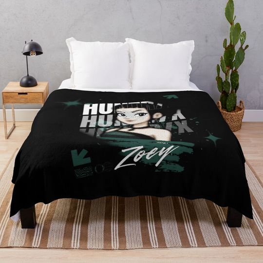 Discover Zoey Street Art Design – Huntr/x from K-POP Demon Hunters Fleece Blanket