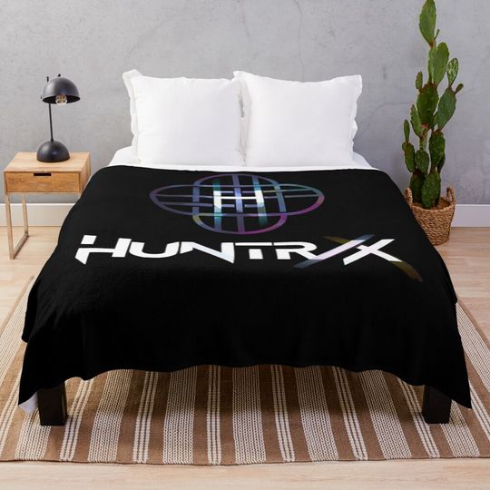 Discover Huntrix Logo Black Fleece Blanket