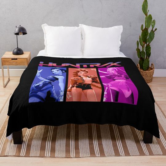 Discover Huntrix Kpop Demo Movie Fleece Blanket