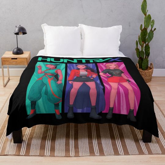 Discover Huntrix Kpop Demon Hunters Throw Blanket
