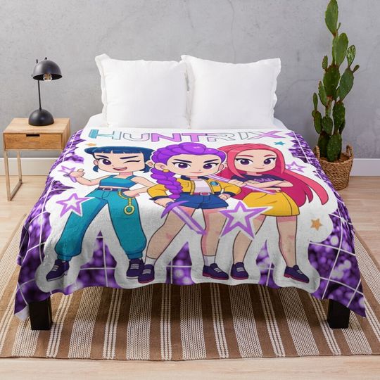 Discover K-Pop Demon Hunters - Huntrix Fleece Blanket