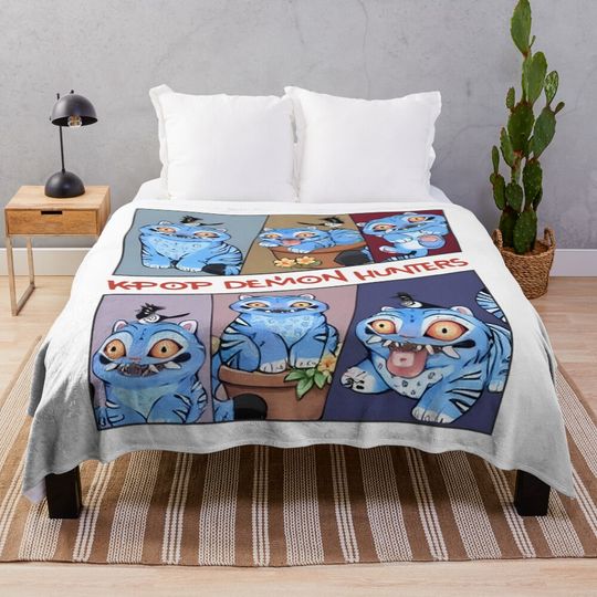 Demon Hunter Tiger, Derpy the Tiger And Bird Demon Hunter Tiger, Kpop Demon Hunters - Derpy Tiger Fleece Blanket