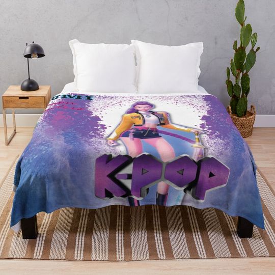 Discover Rumi on Stage with Sword – Kpop Demon Hunters Art | KDH Warrior Idol Vibes, Minimalist, Y2K Throw Blanket