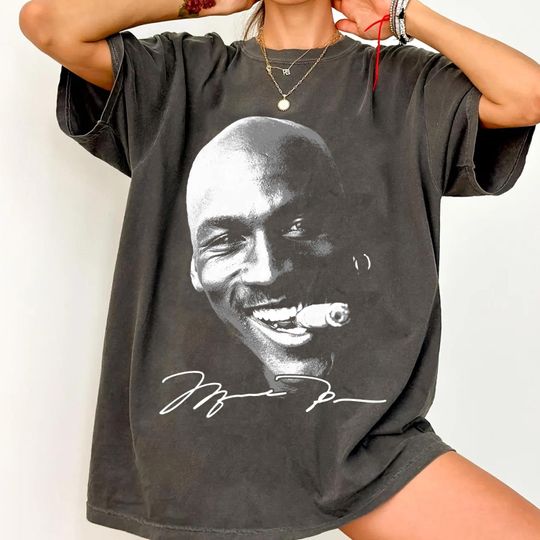 Discover Michael Graphic Tee, Y2K Basketball GOAT Oversized Shirt, Retro Chicago Legend T-Shirt, Unisex NBA Fan Gift