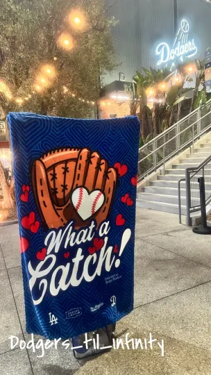 2025 DODGERS SGA DATE NIGHT "WHAT A CATCH" BLANKET