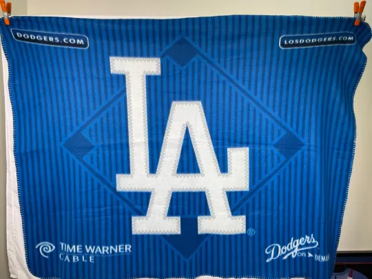 Discover Los Angeles Dodggers Fleece Team Logo Blanket