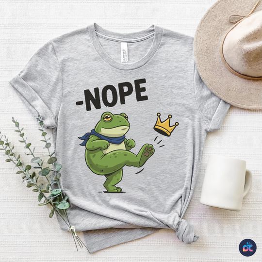 Discover Funny Frog No Kings in America Shirt | tshirt with no Crown Sweatshirt since 1776