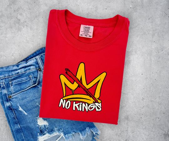 Discover Comfort Colors NO KINGS Shirt, Anti Monarchy Protest Tee, Democracy Over Royalty Shirt, Political Activist T-Shirt, Freedom Tee, Unisex