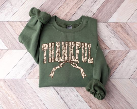 Discover Thankful Sweatshirt, Floral Thanksgiving Tshirt, Coquette Thankful Hoodie,Women's Preppy Fall Gift, Thanksgiving Feast Give Thanks, Fall Tee