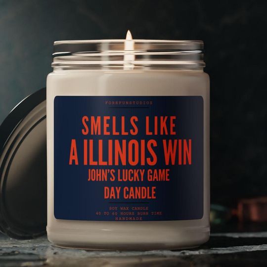 Discover Personalized Illinois Win Candle: Game Day Decor