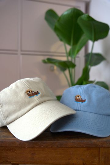 Discover Bestickte Otter Kappe | Personalisierte Cap mit Wunschtext | Bestickte Vintage Kappe | Unisex Baseball Cap | Geschenk fr Sie & Ihn| Otter