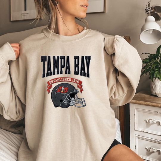 Discover TAMPA BAY Oversized Sweatshirt, Unisex College Sweater, Vintage Streetwear Pullover