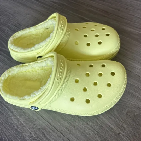 Classic Lined Clogs Neon Yellow Fuzzy Fleece Lining Clogs