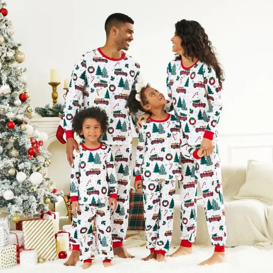 Discover Matching Family Christmas Pajama Sets for Men, Women, Kids