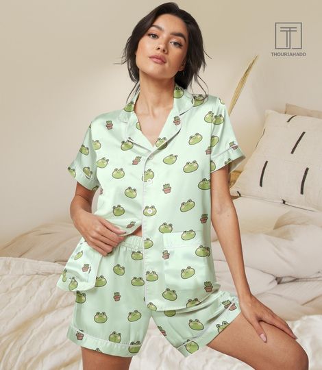 Discover Green Frog Pajama Set with Pockets, Cute Frog Head Bridesmaid Pajamas, Animal Lover Silk Pajamas For Women, Summer Vibes Pajamas Shorts