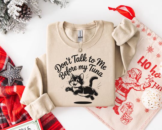 Discover Funny Cat Lover Unisex Sweatshirt - Cozy Gift for Pet Owners