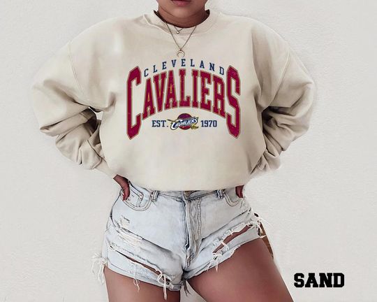Discover Cleveland Vintage Basketball Sweatshirt | Retro Cavalier Style Pullover | Unisex Crewneck | Athletic Streetwear Outfit | Cozy Retro Gift