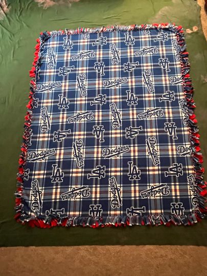 Discover Los Angeles (LA) Dodgers Double-Thick Fleece Bedspread/Blanket/Throw - 67"x57"