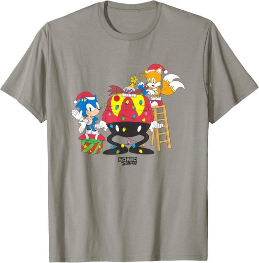 Discover Sonic The Hedgehog Christmas Sonic & Tails Wrapping Robotnik T-Shirt