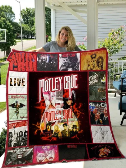 Discover Motley Crue Quilt Blanket Gift for Fan