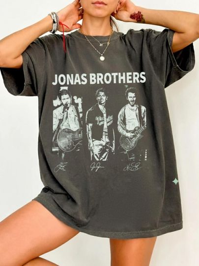 Discover 20th Anniversary Jonas Brothers T-Shirt, Living The Dream Tour 2025 Fan Tee, I Love Hot Dads T-Shirt