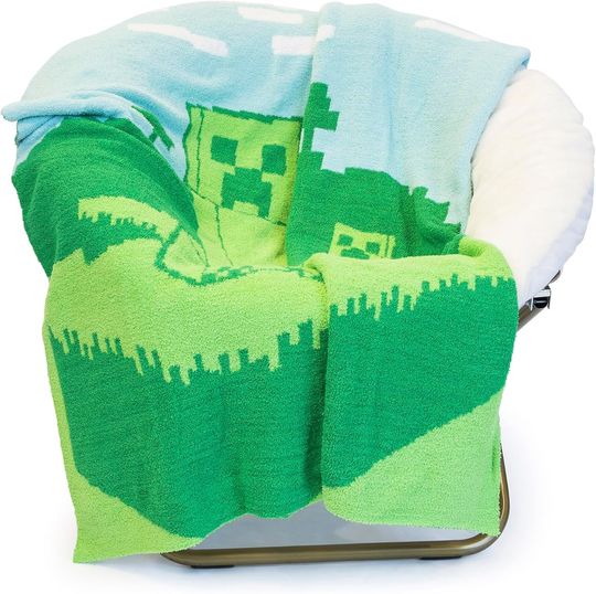 Jay Franco Minecraft Creeper Feather Knit Fluffy Fleece Blanket