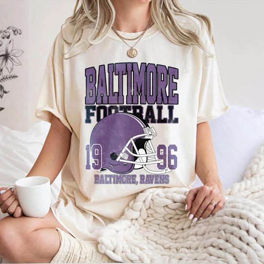 Vintages Baltimore Ravens Football T-Shirt, Football Fan Gift