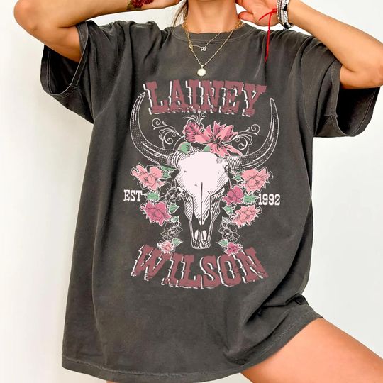 Discover Comfort Colors Lainey Wilson T-Shirt, Sweatshirt Lainey Wilson T-Shirt, Lainey Wilson T-Shirt 2025, Lainey Wilson Concert