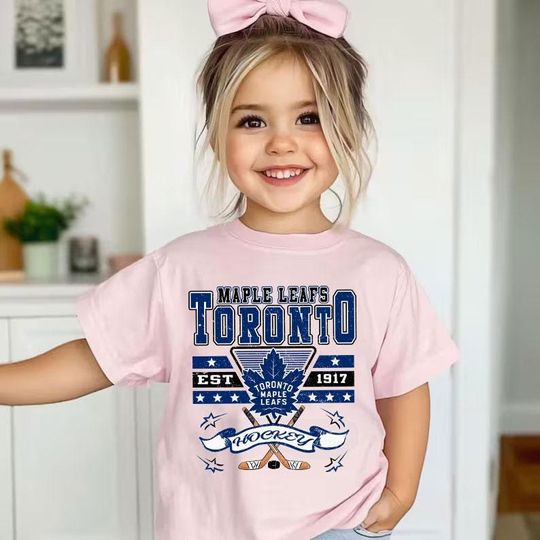 Discover Retro Toronto Ice Hockey tshirt| Youth-Adult Game Day Shirt | Vintage Look for Sports Lovers, Perfect Gift for Kids & Adult Supporters