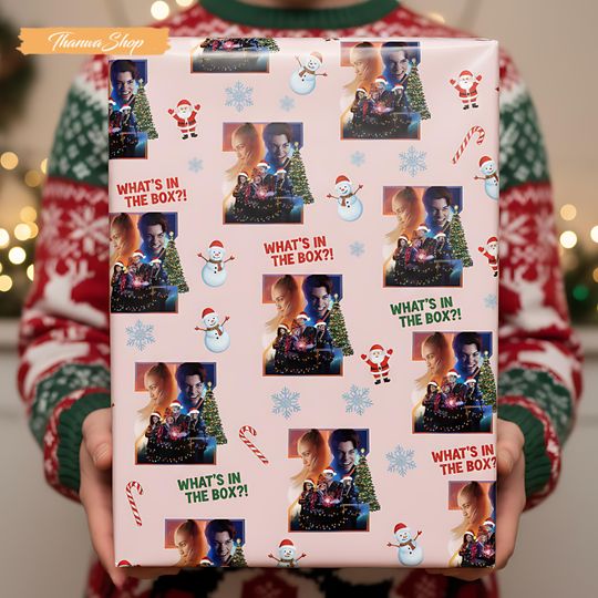 Zombies 4 Christmas Wrapping Paper: Whats In The Box Movie Gift Wrap