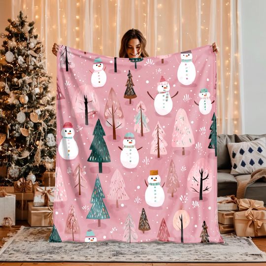 Discover Pink Snowman Forest Fleece Blanket for Kids and Families Cozy Winter Holiday Throw