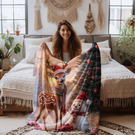 Discover Christmas Deer and Snowman Fleece Blanket - Cozy Velveteen Plush Throw for Winter Decor and Holiday Gift