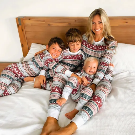 Discover Matching Family Christmas Pajama Sets for Men, Women, Kids, and Pets
