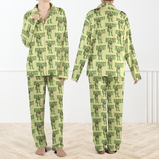 Resist Frog Pajamas Set For Women And Kids, Funny Green Frog Christmas PJs