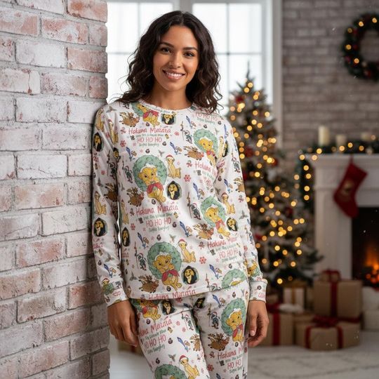 Discover Vintage Simba Wreath Let's The Holidays Roar Pajamas Set, Disney Lion King Holiday Sleepwear, Hakuna Matata Pajamas, Disney Christmas Outfit