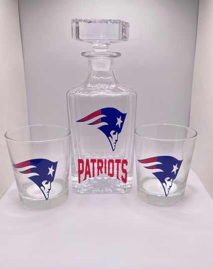 Discover Personalized Patriots Whiskey Gift, Patriots Decanter, Football Gifts, Whiskey Decanter, Rock Glasses, New England Men Gift Ideas