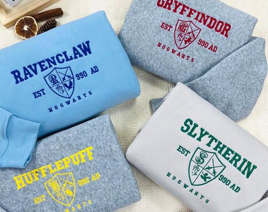 Personalised Hogwarts Wizard Embroidery Sweatshirt, Embroidered Harry Potter Sweatshirt, Hogwarts House Embroidered Hoodie, Gift Christmas.