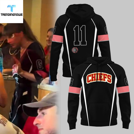 Special Edition T Swift In Kansas City Chiefs 2025 Hoodie