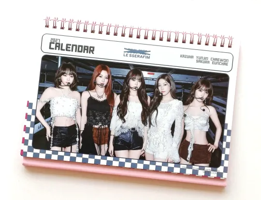 Le Sserafim Photo Desk Calendar 2026 2027 Christmas Fan Gift