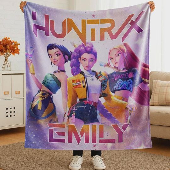 Discover Custom Huntrix Fleece Blanket with Name - Kpop Demon Hunter Design for Christmas Gift