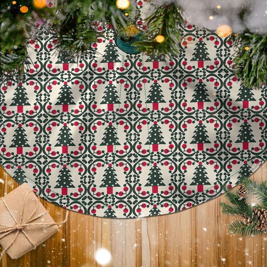 Discover Traditional Christmas Tree Skirt, Red Green Holiday Tree Skirt, Cozy Winter Wonderland Tree Skirt, Vintage Seasonal Xmas Decoration, VTB306