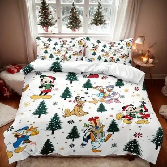 Discover Mickey & Friends Farm Fresh Christmas Tree Happy Holiday Xmas Bedding Set