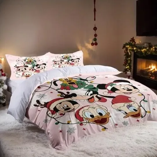 Discover Lovely Mickey & Minnie Mouse Wear Santa Hat Christmas Lights Holiday Bedding Set