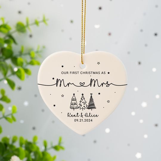 Personalised Mr & Mrs Keepsake Gift, First Christmas as Mr + Mrs, 1st Christmas Married Bauble, Christmas Gift for Couples, Newlyweds Gifts