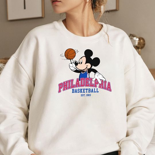Discover Philadelphia Basketball Vintage Sweatshirt | Philly Retro Basketball| Cute Character Crewneck Unisex Gift