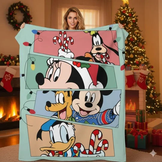 Discover Disney cute characters accompany you to warm winter!Christmas-fleece blanket