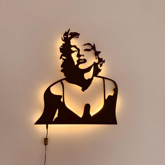 Marilyn Monroe LED Sign: Illuminated Hollywood Glam Wall Art