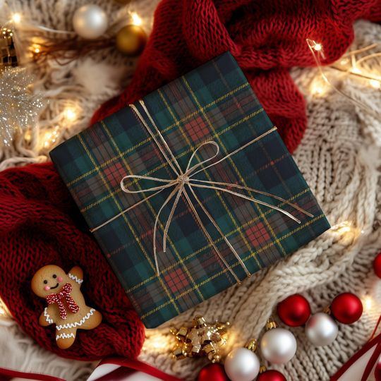Discover Classic Plaid Wrapping Paper, Tartan Gift Wrap Roll, Christmas & Holiday Packaging, Festive Gift Wrap for Winter, Rustic New Year Paper