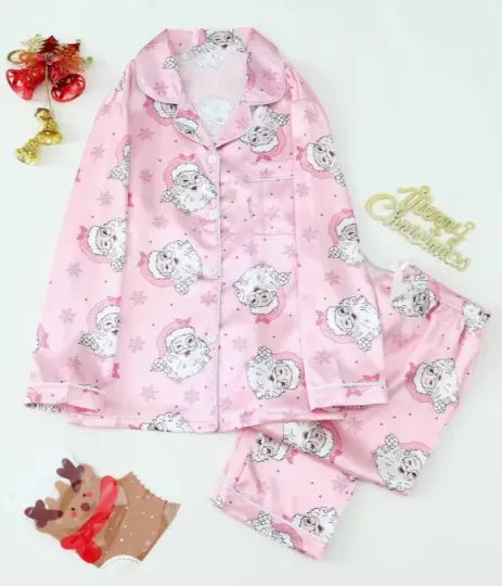 Discover Women's Christmas Themed Pajamas Set