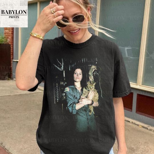 Discover Vintage Aliens Movie T-Shirt, Alien LV-426 Shirt, Xenomorph T-Shirt, Alien Shirt, Movie Aliens Shirt, Aliens T-Shirt Horror Movie T Shirt